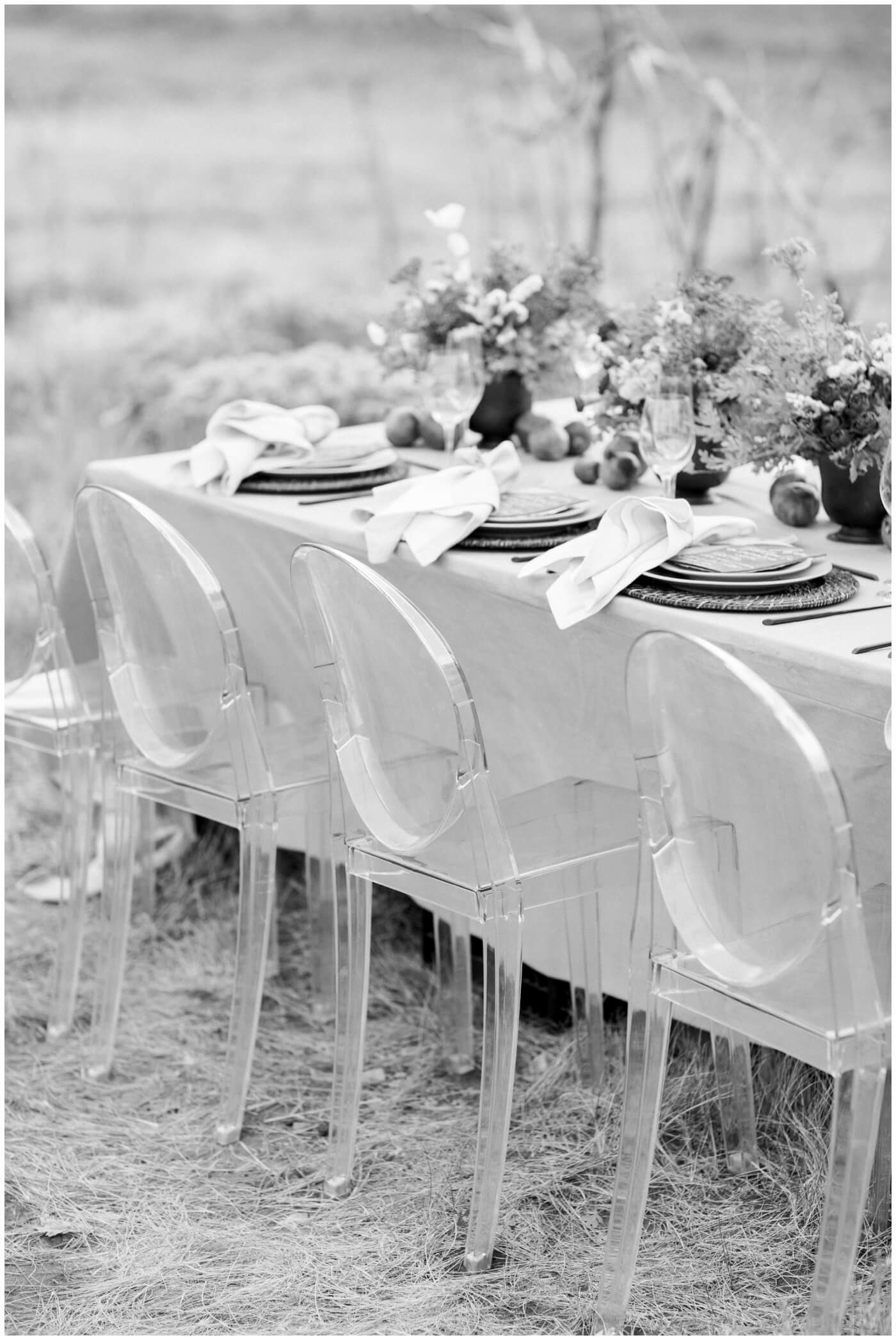 Wedding in the mountains | Beautiful rustic chic table design. 