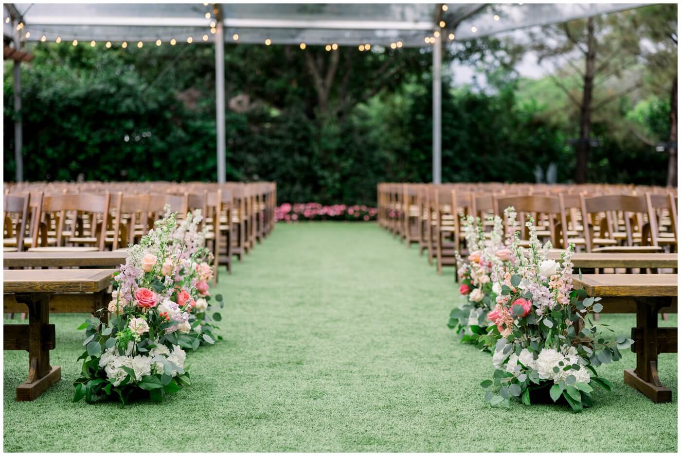 Ceremony details at Hotel Drover