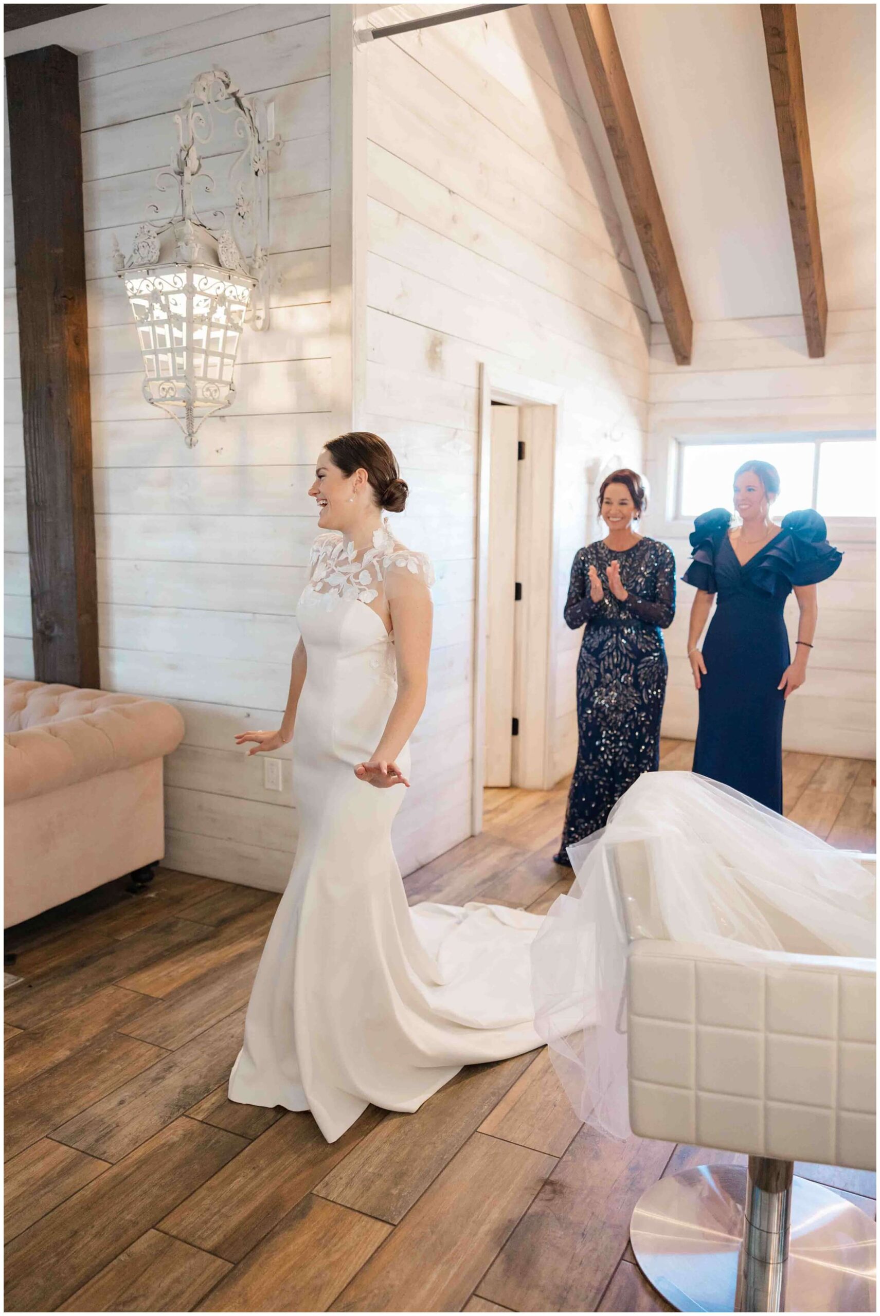 Bride and bridesmaids getting ready at the Weinberg