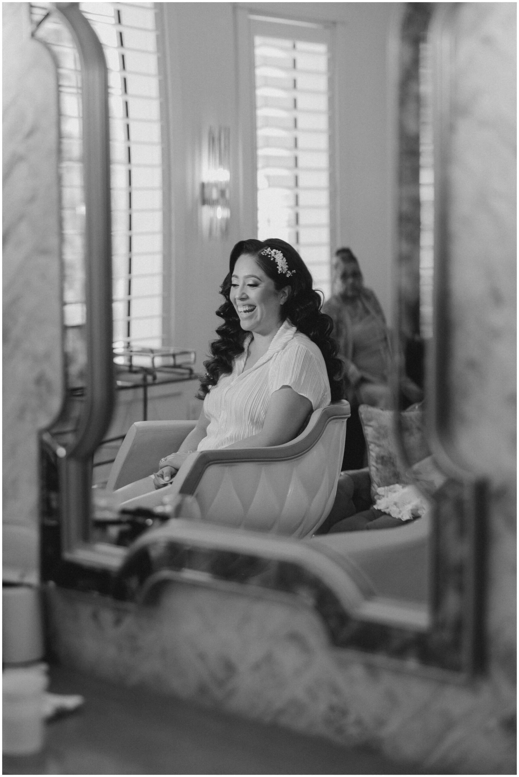 The bride gets ready with her family at the Peach Orchard venue