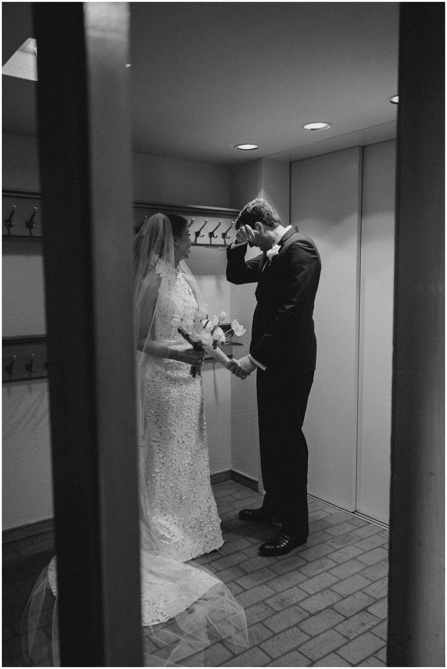 Wedding Ceremony at Marty Leonard Chapel in Fort Worth | Dallas Wedding Photographer