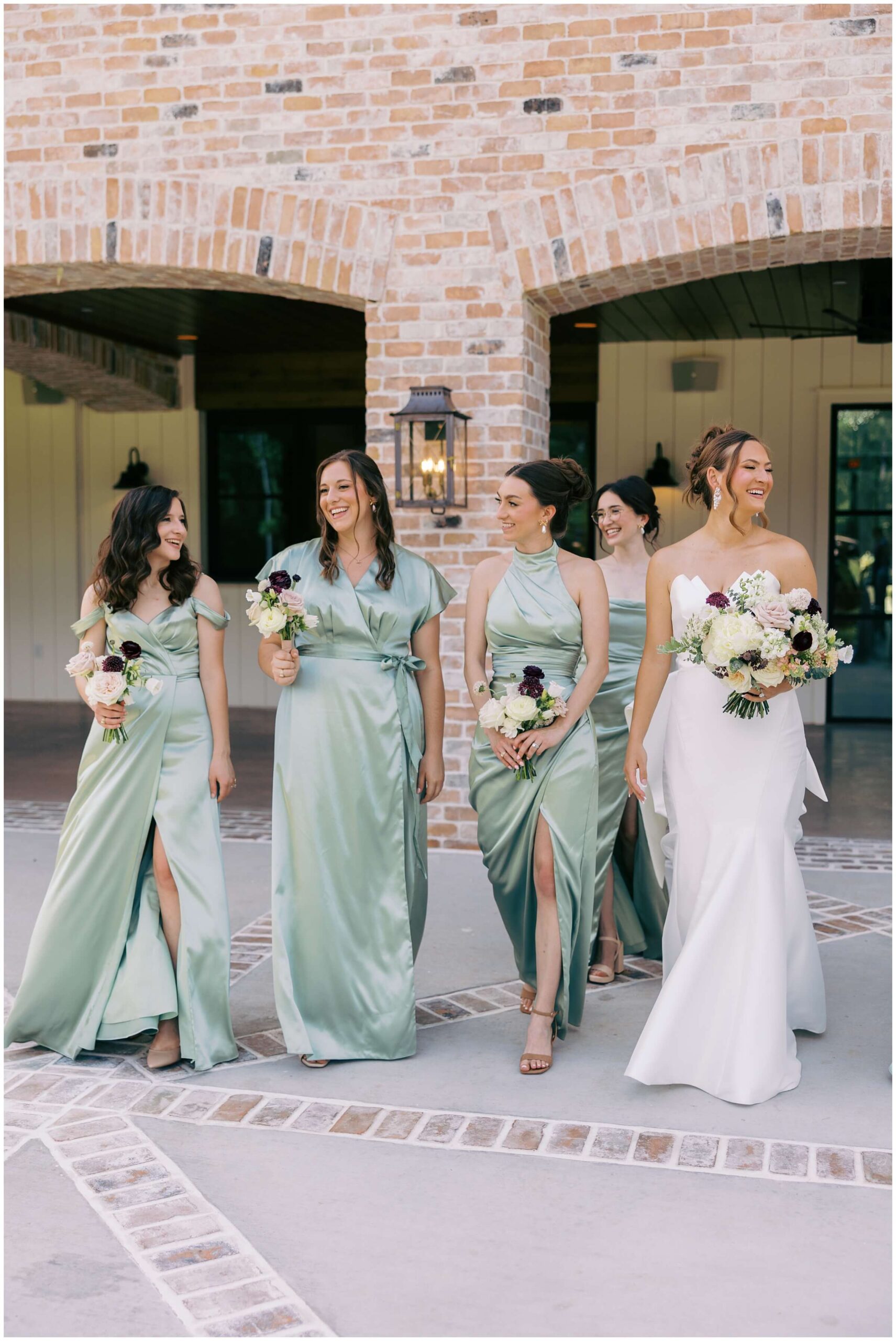 Portraits at the blue Magnolia | Destination wedding photographer