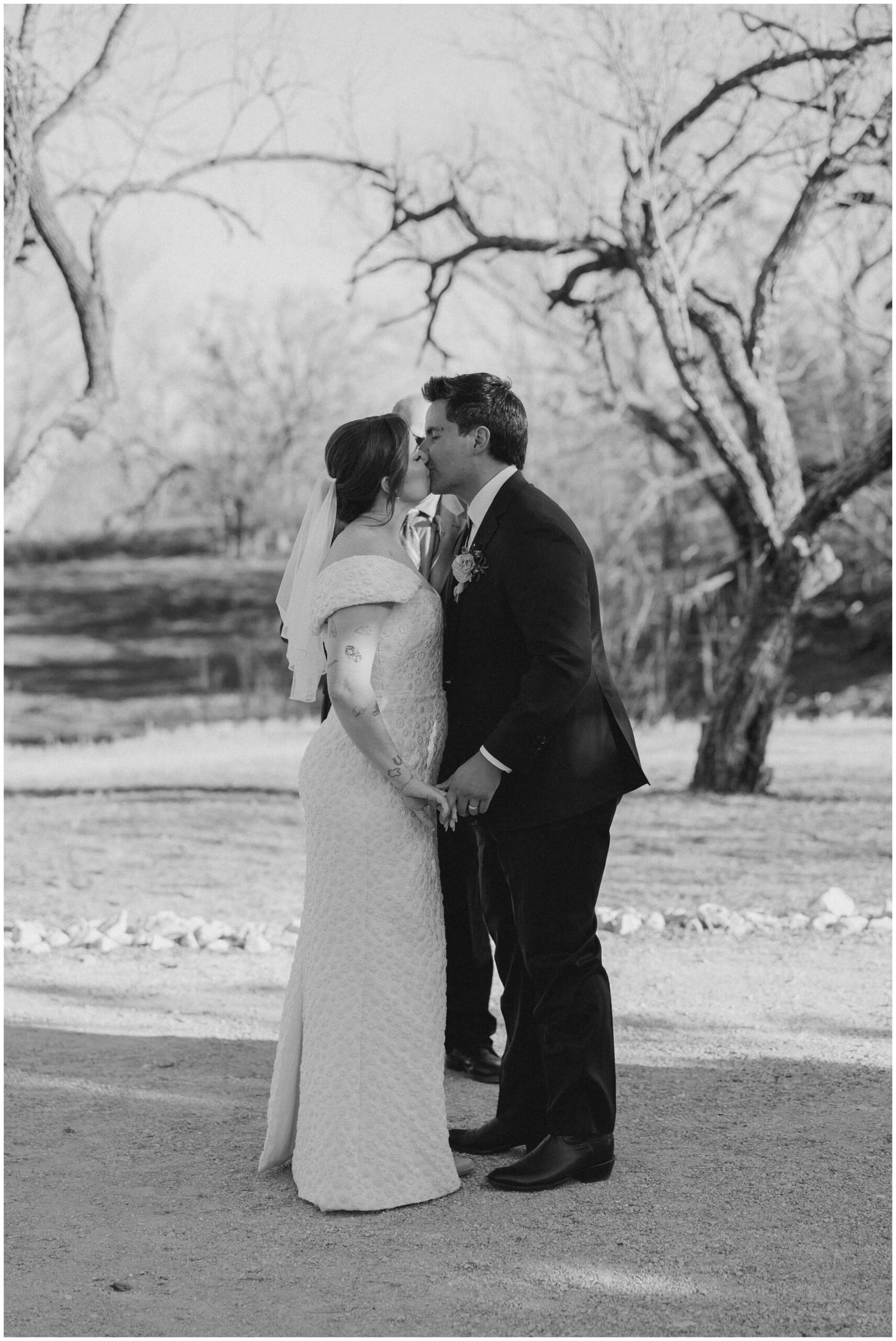 Austin wedding photographer | A wedding ceremony at Camino Real Ranch