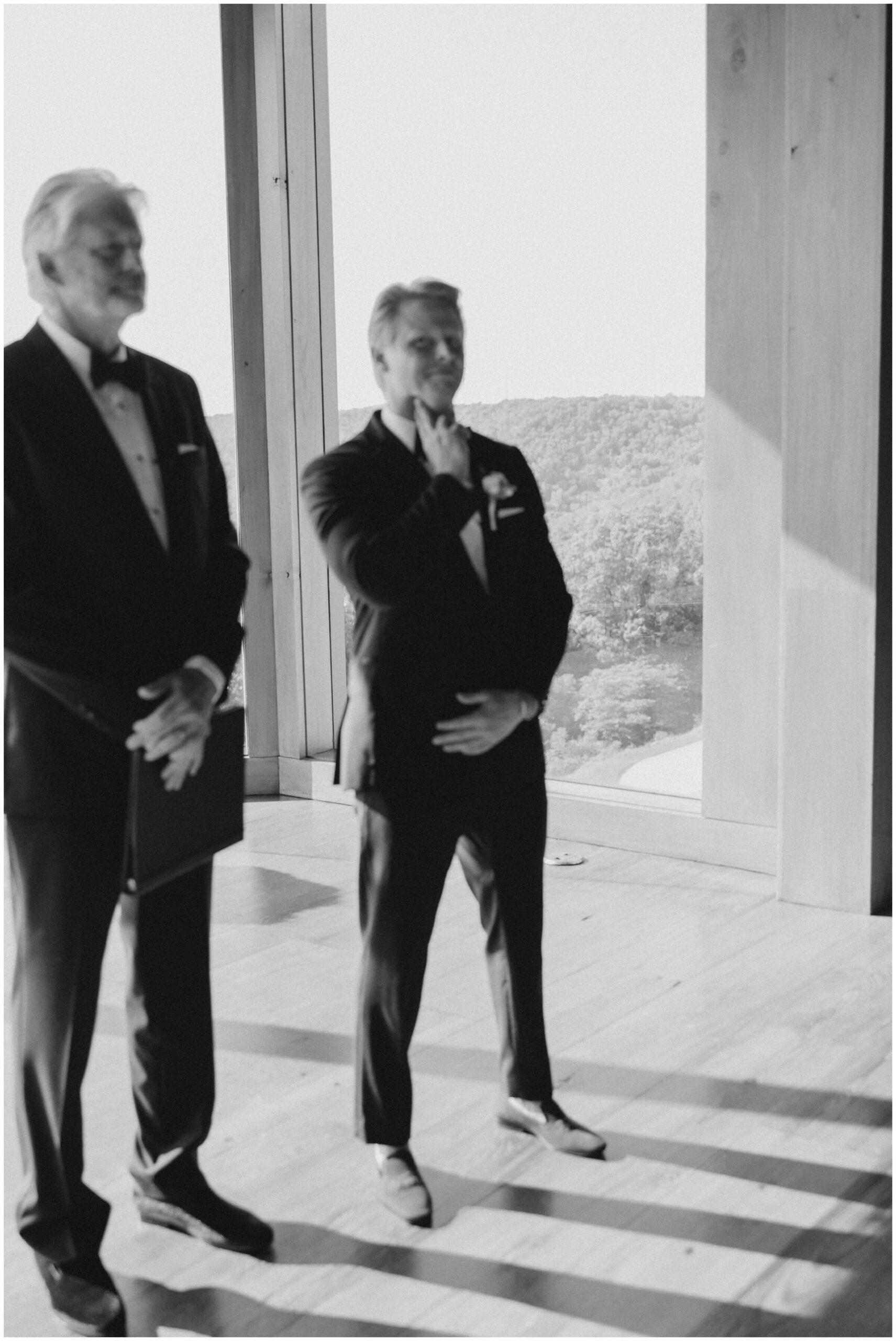 Destination wedding photographer | The wedding ceremony in the chapel at top of the rock in Branson, Missouri